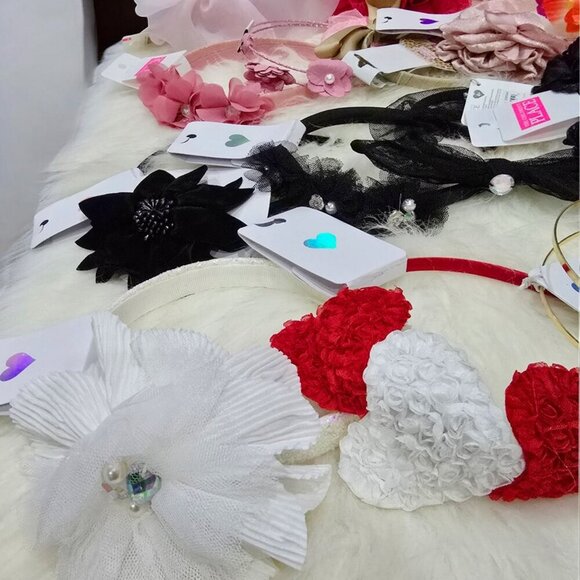 Lot of 17 ✦ Girl’s Headbands ✦ Floral, Glitter, Festive Variety NWT - Picture 8 of 14